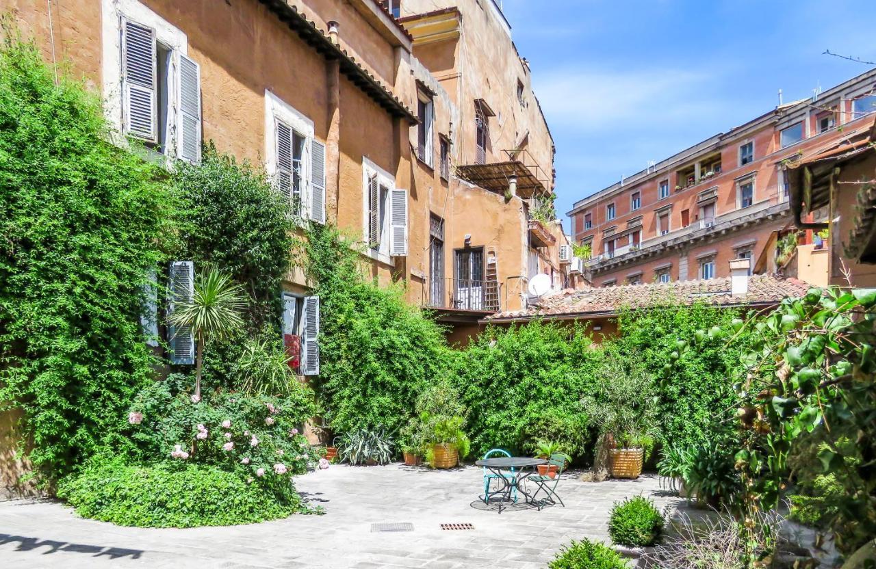 Casa Del Moro - Romantic Loft In Trastevere Luaran gambar