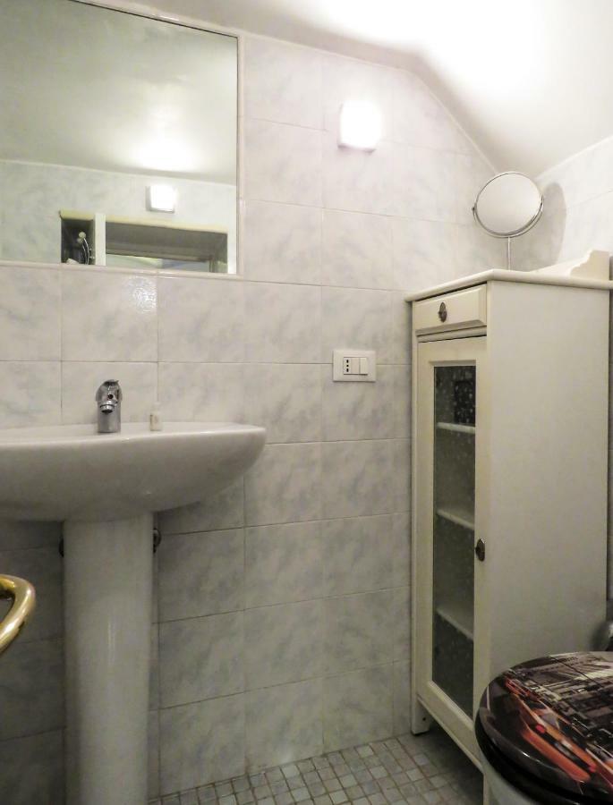 Casa Del Moro - Romantic Loft In Trastevere Luaran gambar